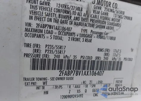 2010 Ford Crown Victoria Police/Police Interceptor z USA, uszkodzony, nr VIN 2FABP7BV1AX106407